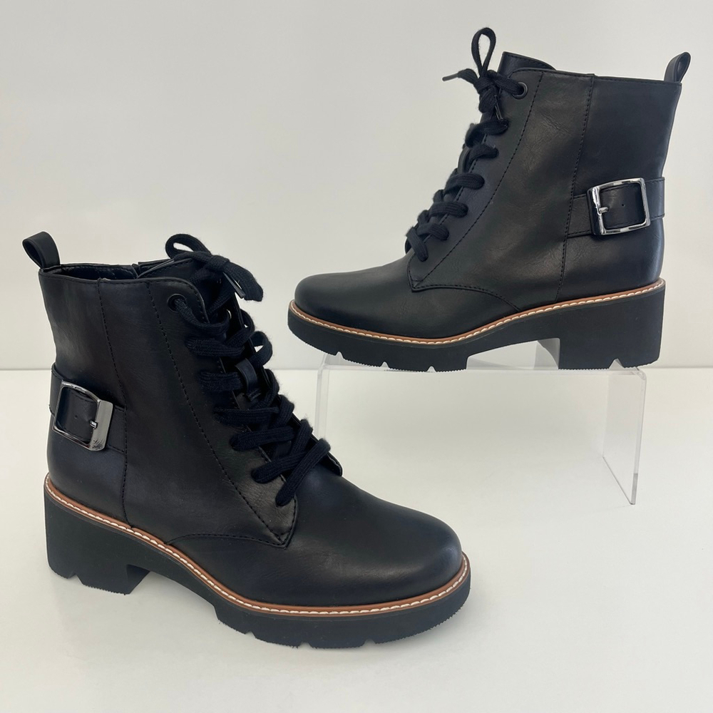 Black Ankle Booties Low Heel Side Zip Comfort Boots Size 7 Naturalizer Cabaret - Picture 3 of 13